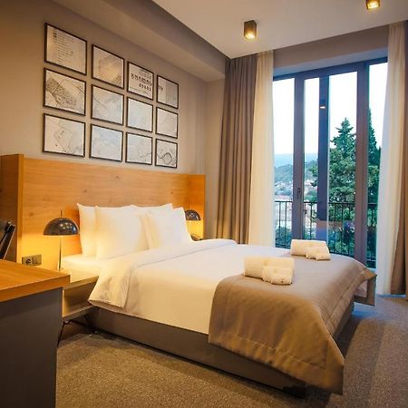 Hotel Tuta Тбилиси Екстериор снимка