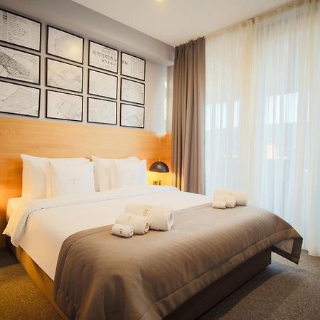 Hotel Tuta Тбилиси Екстериор снимка