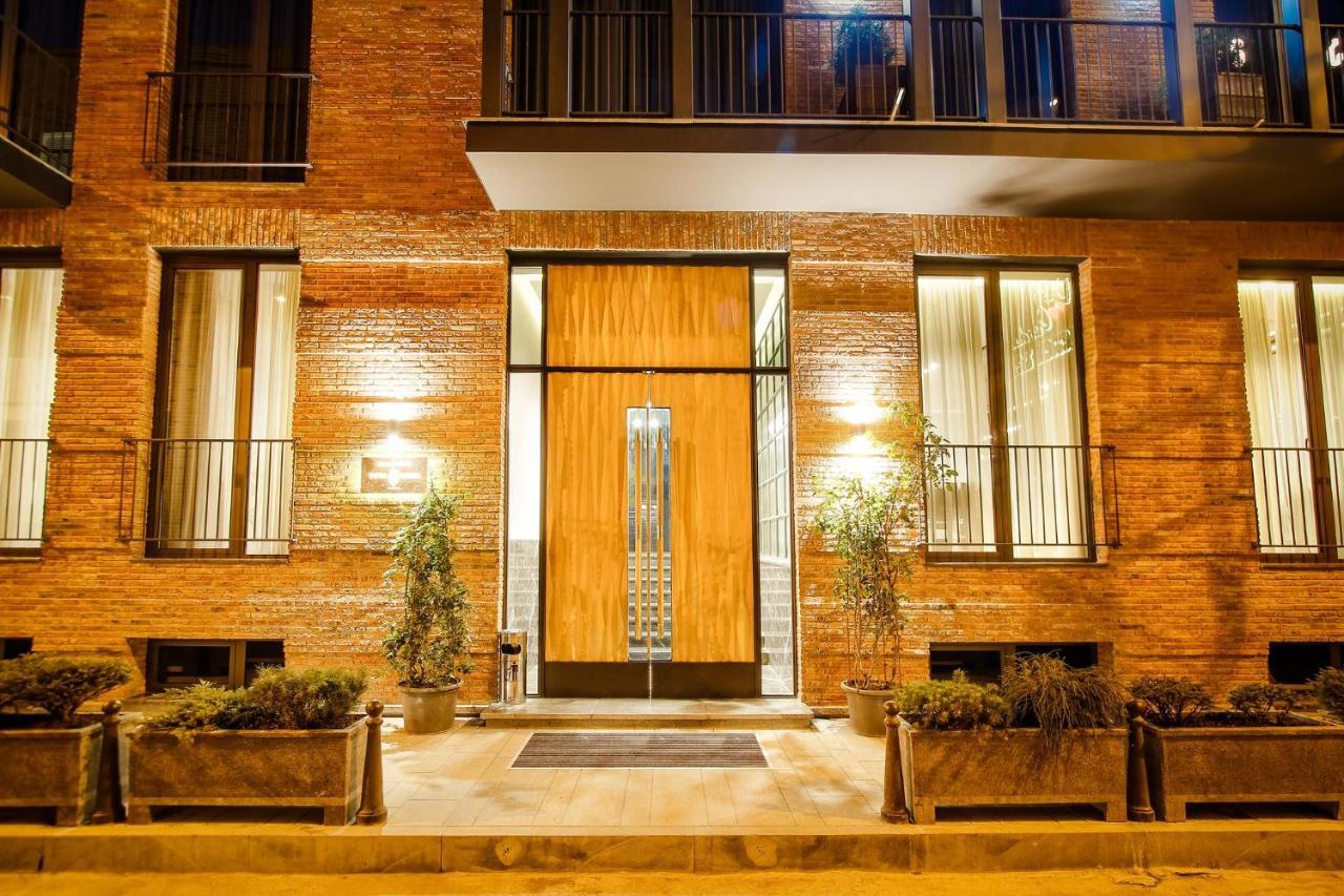 Hotel Tuta Тбилиси Екстериор снимка