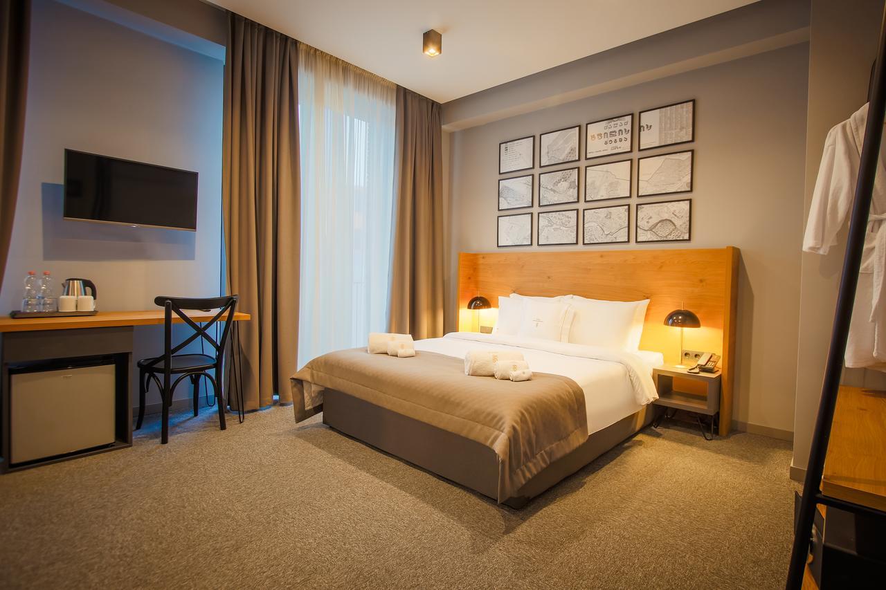 Hotel Tuta Тбилиси Екстериор снимка