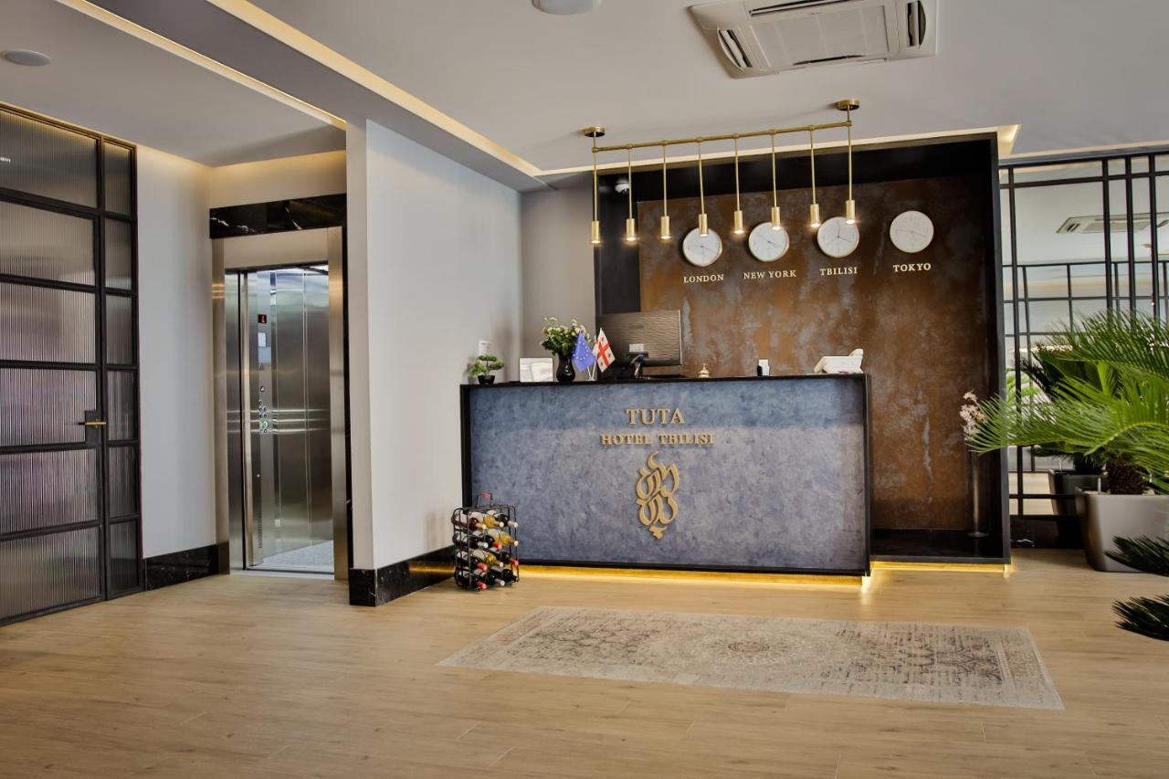 Hotel Tuta Тбилиси Екстериор снимка