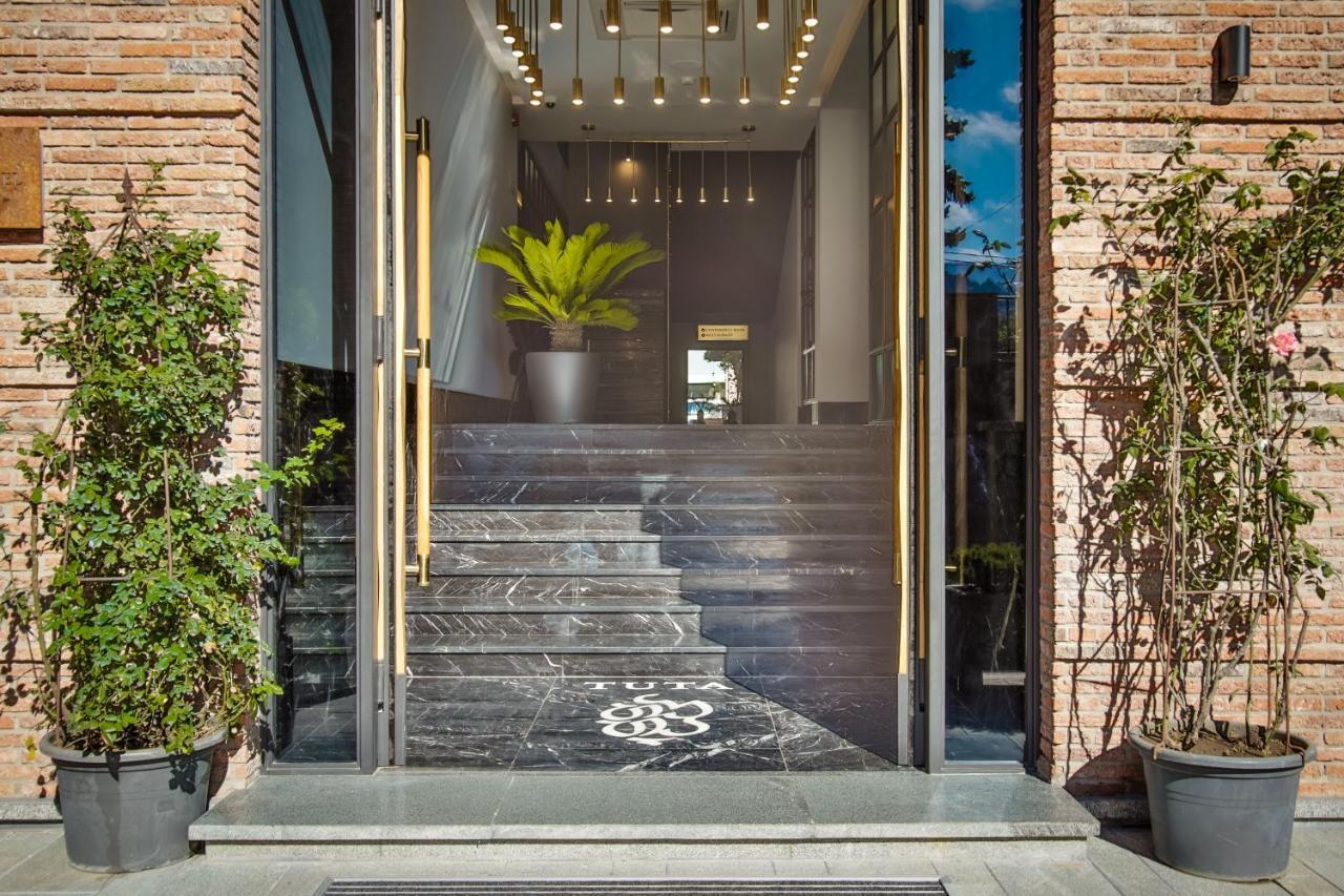 Hotel Tuta Тбилиси Екстериор снимка